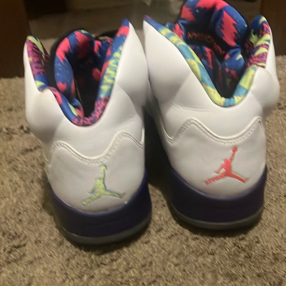 Out with the old, in with the new Savings

Nike Air Jordan 5 “Bel Airs” - Picture 3 of 6